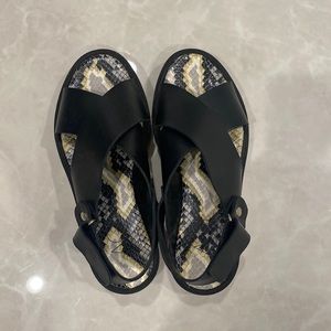 AGL sandals made in Italy size 35.5 worn just once too big for me!